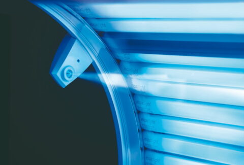 profesionalni lezeci stojeci solarij luxura-x7-hapro-profesionalni-solarij-mikro-15