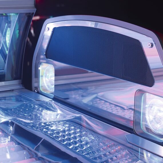 Luxura-Vegaz-9200-profesionalni-solarij-mikro-hr-oprema-kozmeticke-salone-profesionalni-solariji-zagreb-hapro-luxura_0 (12)